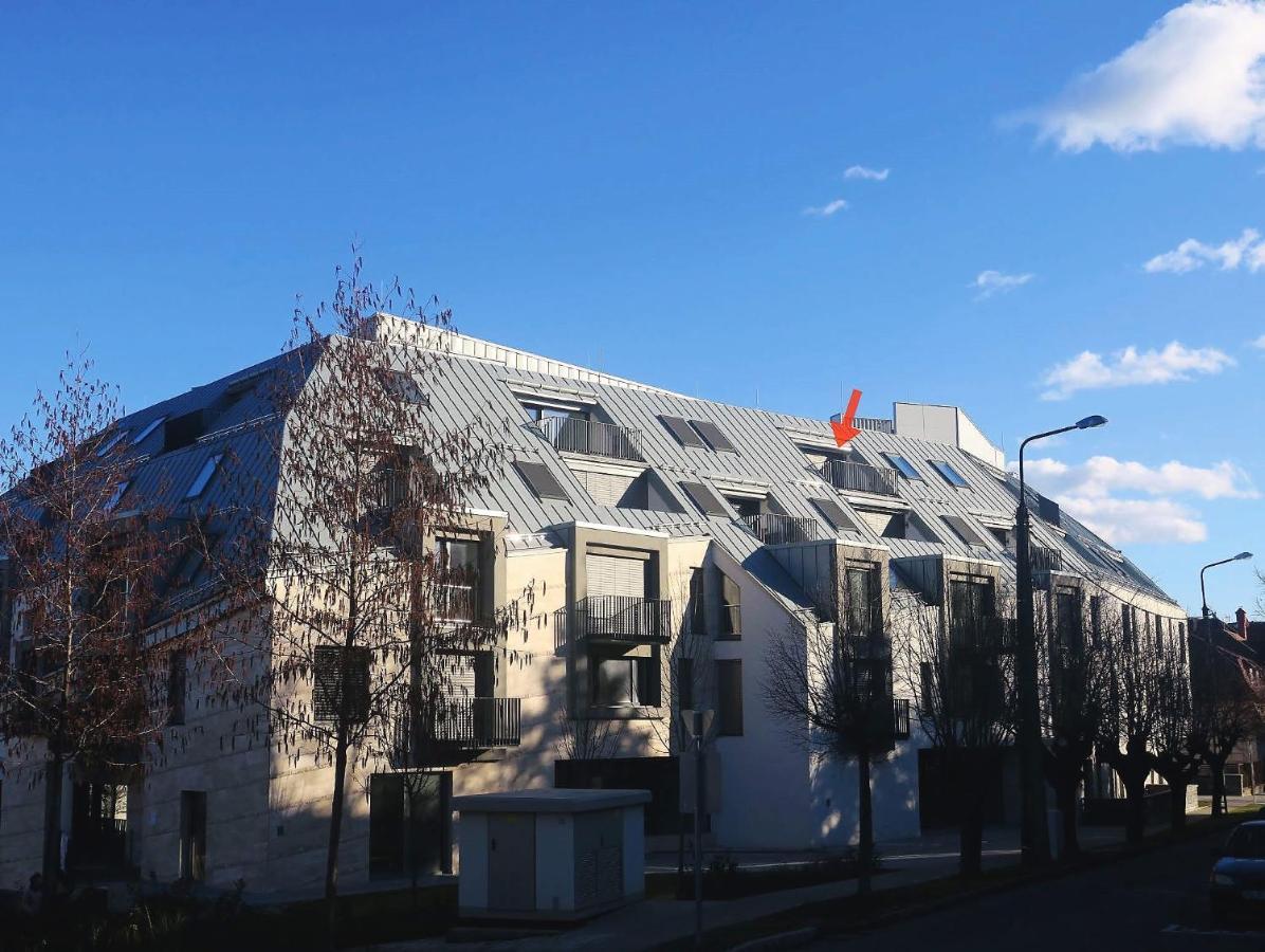 Atrium Apartman Heviz Mit Panoramaterrasse Und Tiefgarage Eksteriør bilde
