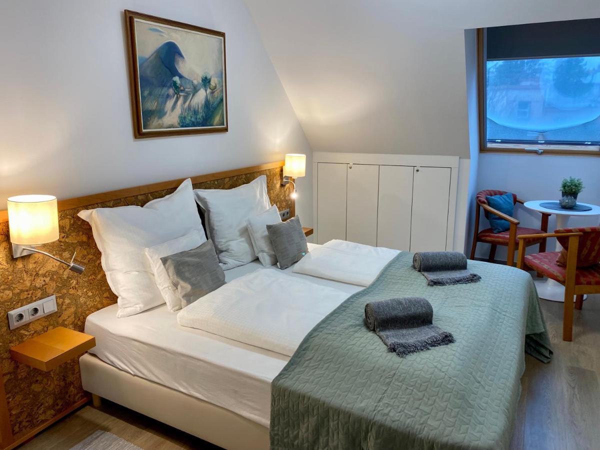 Atrium Apartman Heviz Mit Panoramaterrasse Und Tiefgarage Eksteriør bilde