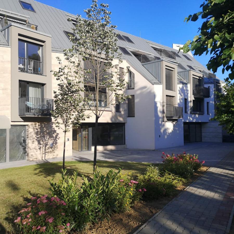 Atrium Apartman Heviz Mit Panoramaterrasse Und Tiefgarage Eksteriør bilde