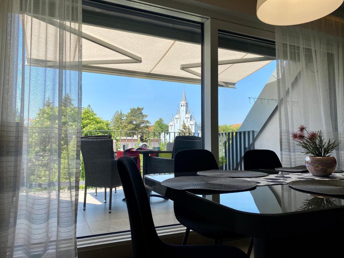 Atrium Apartman Heviz Mit Panoramaterrasse Und Tiefgarage Eksteriør bilde