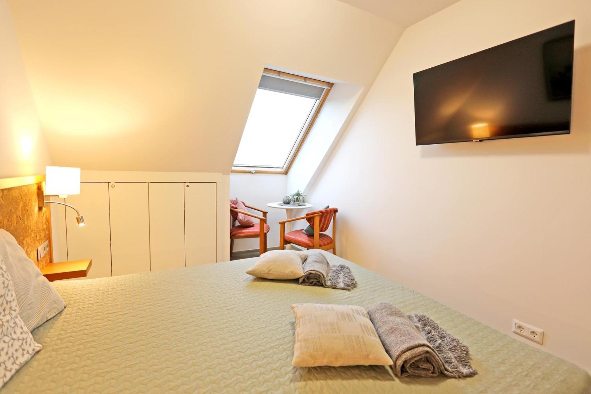 Atrium Apartman Heviz Mit Panoramaterrasse Und Tiefgarage Eksteriør bilde